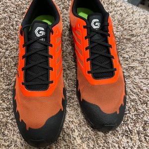 inov-8 x-talon G 235